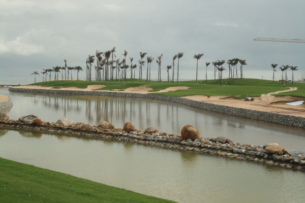 Poly Silver Beach Golf Club