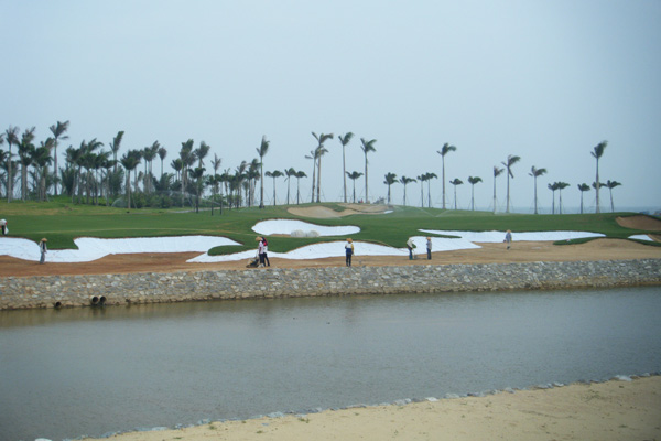 Poly Silver Beach Golf Club